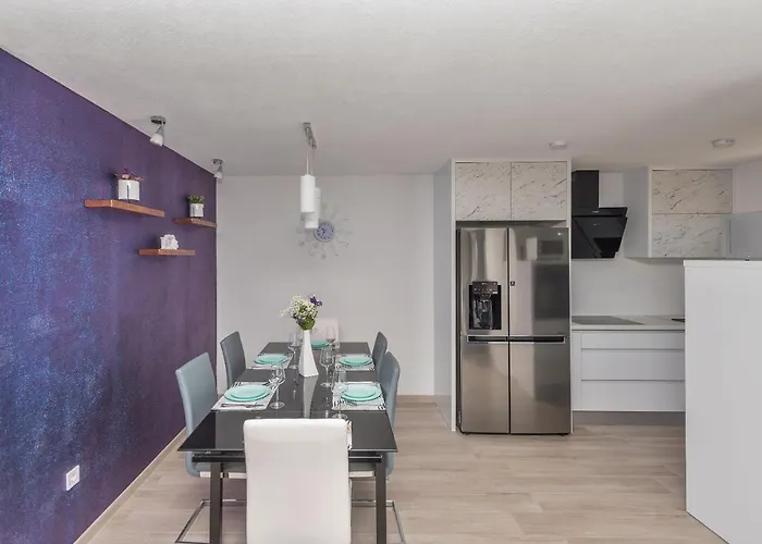 App Anna * Μακάρσκα