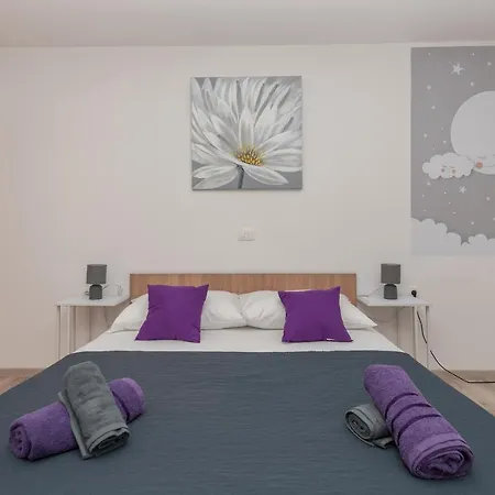 Apartment App Anna Makarska